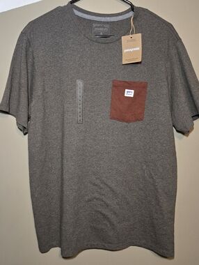 Patagonia Men's Shop Sticker Pocket Tee Shirt Large Brown Crewneck Outdoor Small